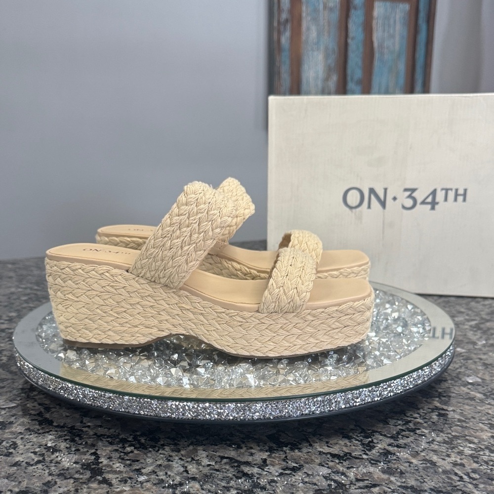 ON 34th natural raffia Beige Woven platform wedge Sandals NEW 9.5
